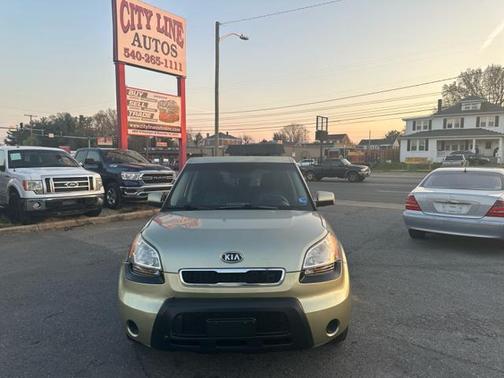 2010 Kia Soul +