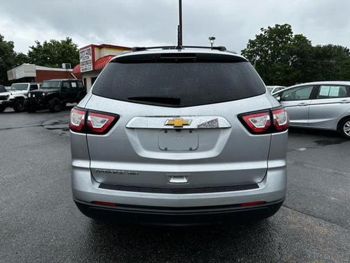 2017 Chevrolet Traverse LS