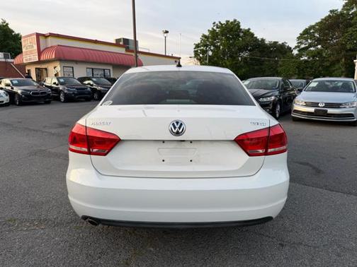 Candy White 2014 Volkswagen Passat 1.8T Auto SE