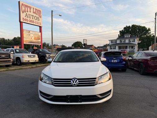 Candy White 2014 Volkswagen Passat 1.8T Auto SE