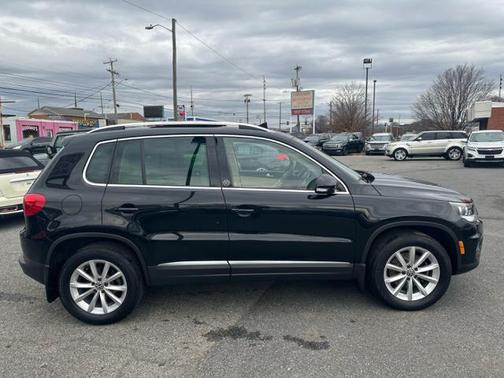 2017 Volkswagen Tiguan 2.0T Wolfsburg Edition