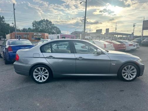 2011 BMW 328 328i