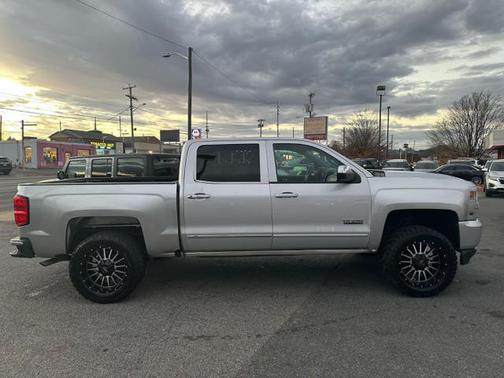 2018 Chevrolet Silverado 1500 Custom