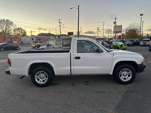 2003 Dodge Dakota Base