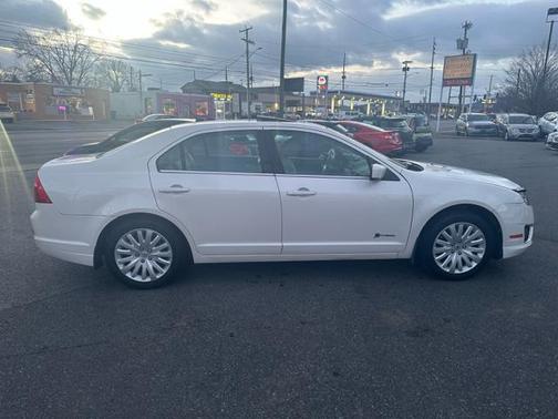 2010 Ford Fusion Hybrid Base