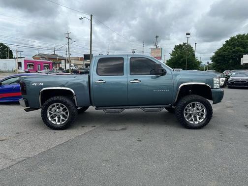 Imperial Blue Metallic 2009 Chevrolet Silverado 1500 LT Crew Cab