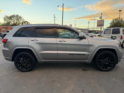2017 Jeep Grand Cherokee Altitude