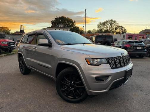 2017 Jeep Grand Cherokee Altitude