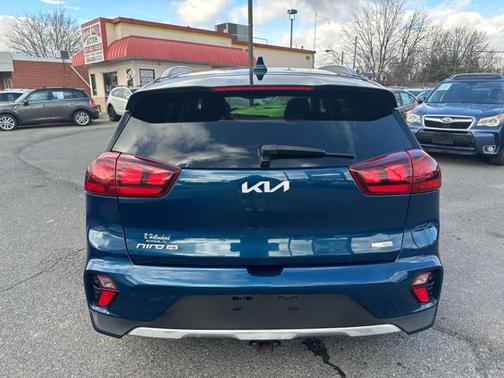 2022 Kia Niro LX