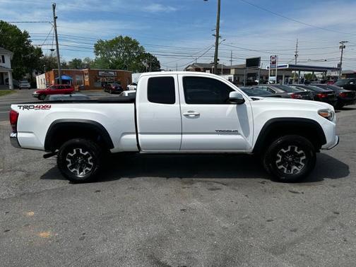 2016 Toyota Tacoma SR5