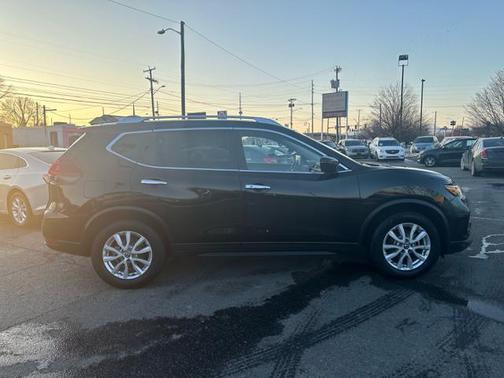 2020 Nissan Rogue SV