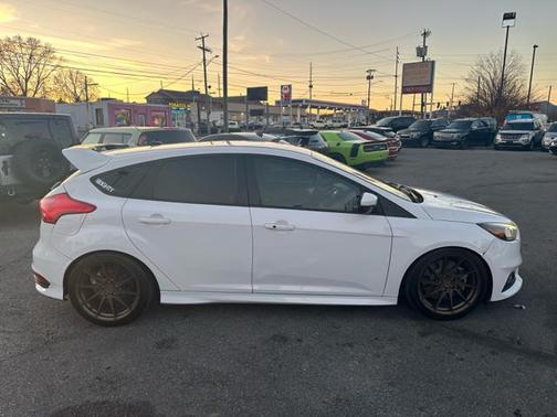 2018 Ford Focus ST ST