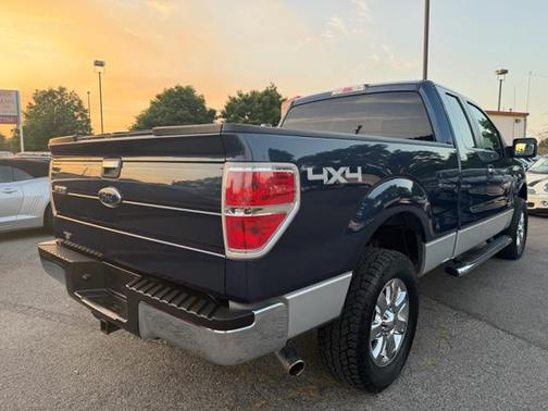 Blue 2014 Ford F-150 XLT