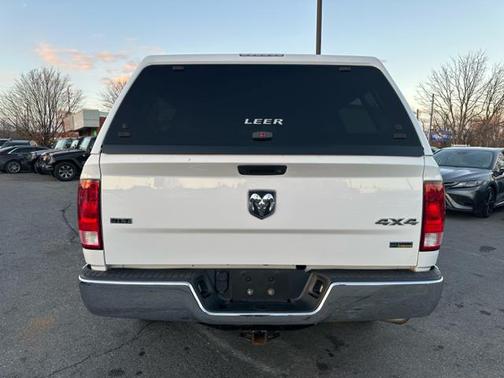 2017 RAM 1500 SLT