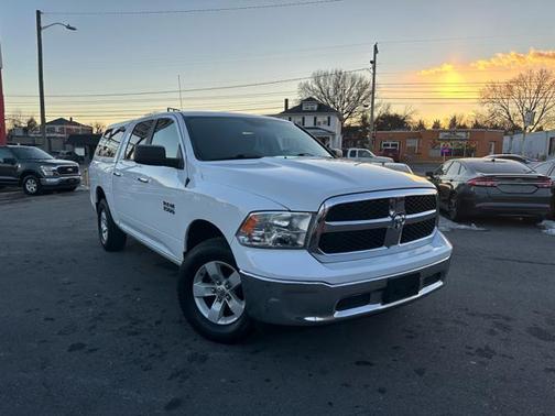 2017 RAM 1500 SLT