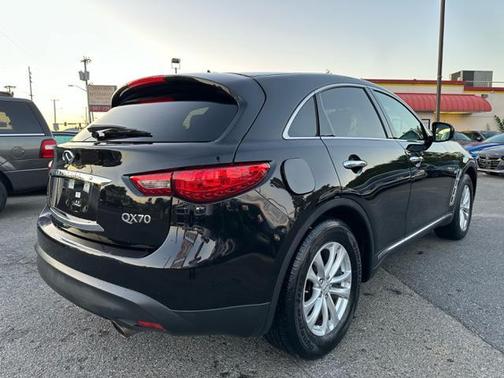 2017 INFINITI QX70 Base