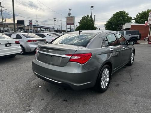2013 Chrysler 200 Limited
