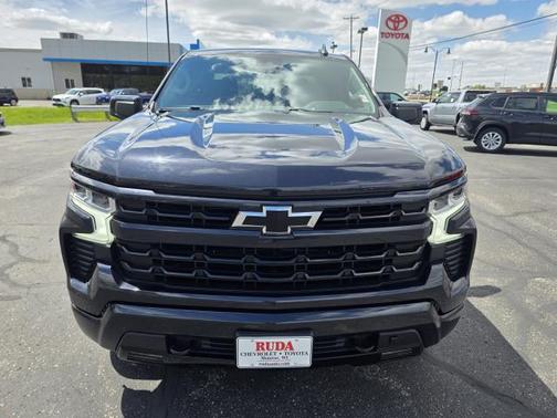 Dark Ash Metallic 2022 Chevrolet Silverado 1500 RST