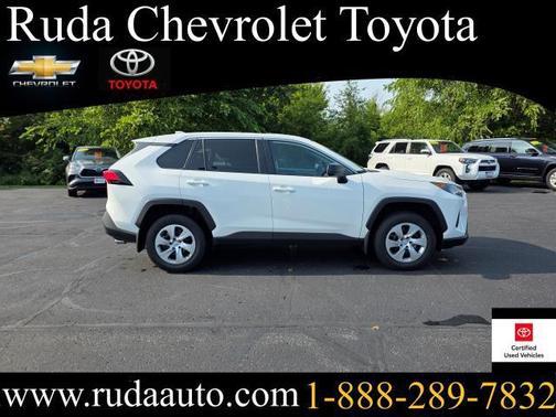 2022 Toyota RAV4 LE