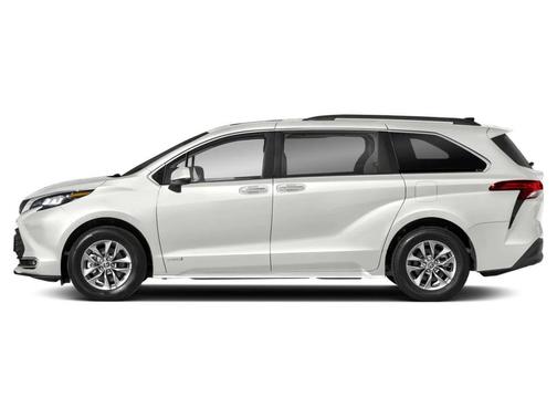 2021 Toyota Sienna XLE 8 Passenger