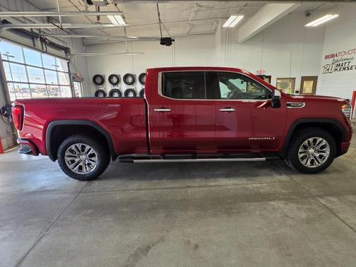 Cayenne Red Tintcoat 2022 GMC Sierra 1500 Denali