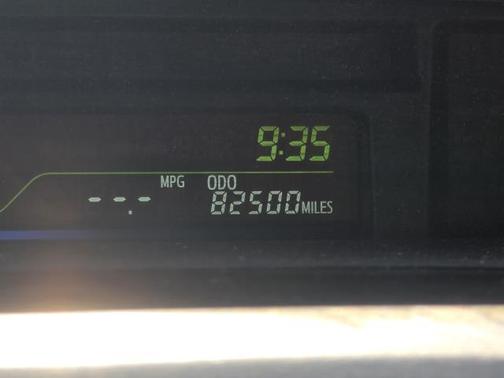2013 Toyota Prius v Five