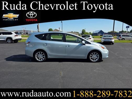 2013 Toyota Prius v Five