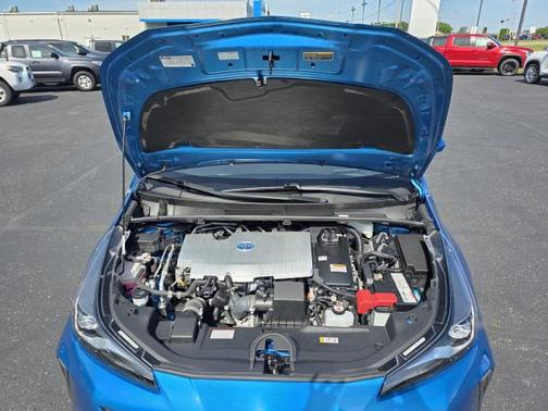 2022 Toyota Prius XLE
