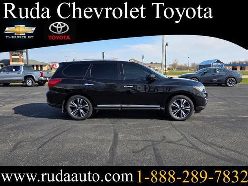 Magnetic Black Pearl 2019 Nissan Pathfinder Platinum