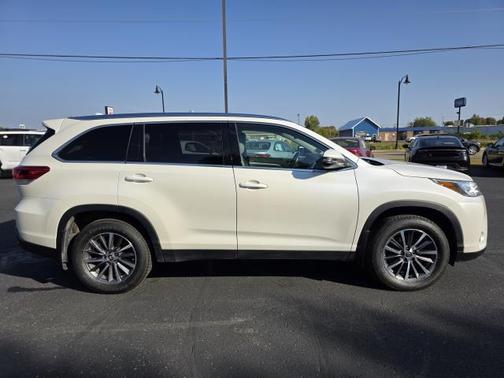 2019 Toyota Highlander 