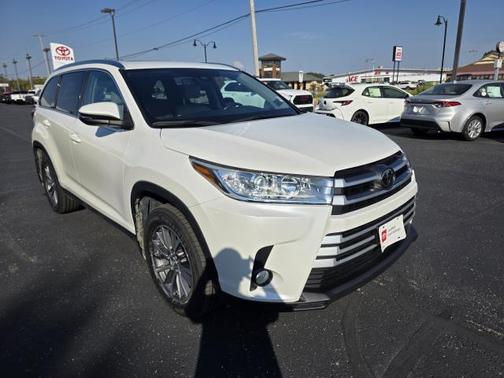 2019 Toyota Highlander 