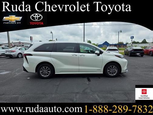 2021 Toyota Sienna XLE 7 Passenger