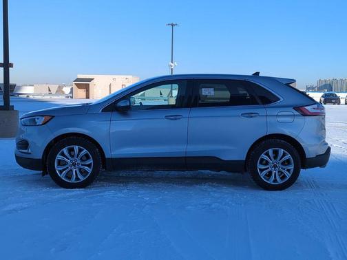 ICONIC SILVER 2024 Ford Edge Titanium