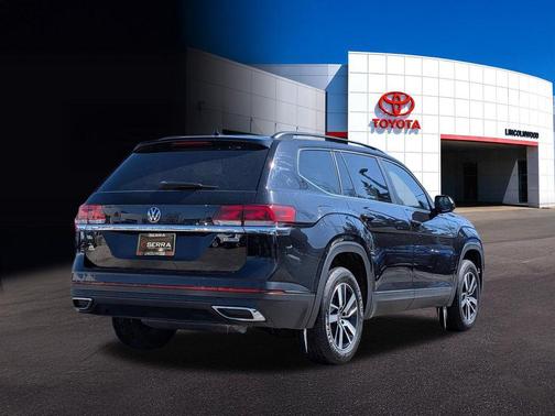 Deep Black 2022 Volkswagen Atlas 2.0T SE