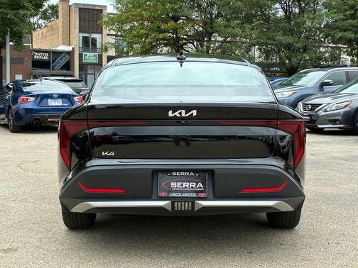 Aurora Black Pearl 2026 Kia K4 LXS