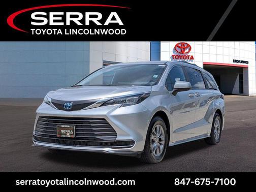 Celestial Silver Metallic 2025 Toyota Sienna LE