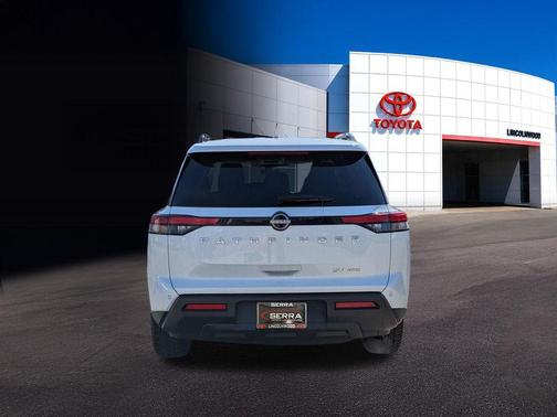 Pearl White Tricoat 2023 Nissan Pathfinder SV 4WD