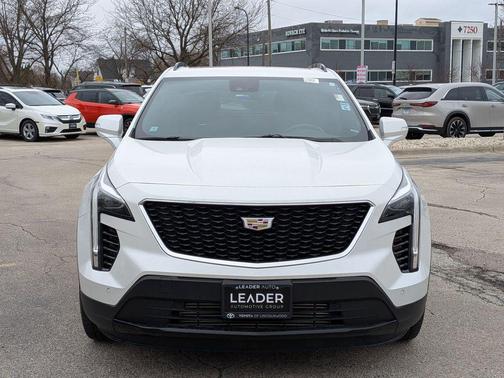 Crystal White Tricoat 2023 Cadillac XT4 Sport