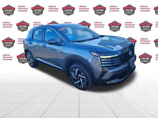 2025 Nissan Kicks SV