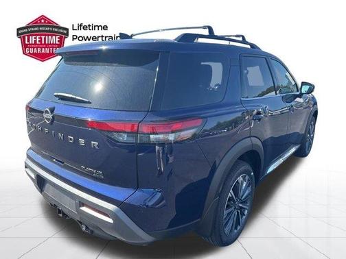 Deep Ocean Blue 2026 Nissan Pathfinder Platinum