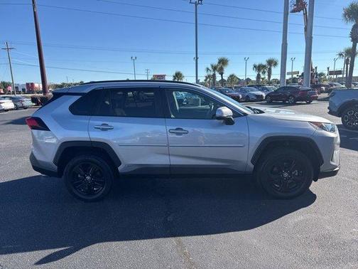 2022 Toyota RAV4 Hybrid LE