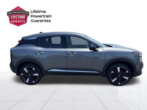 Gun Metallic 2026 Nissan Kicks SR