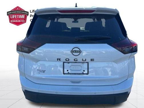 Everest White P 2026 Nissan Rogue Dark Armor