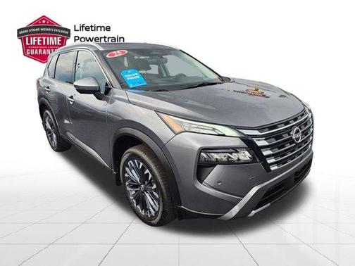 Gun Metallic 2025 Nissan Rogue SL