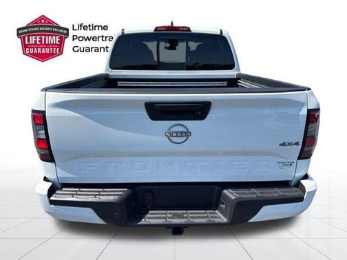 Glacier White 2026 Nissan Frontier SV