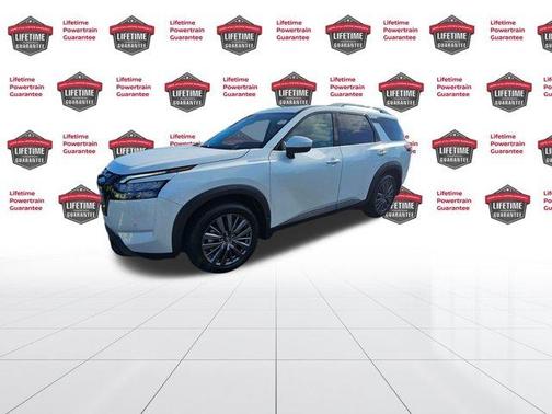 2025 Nissan Pathfinder SL