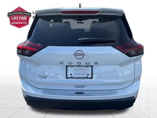 Everest White P 2026 Nissan Rogue SV