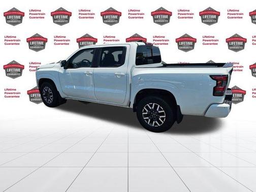 2025 Nissan Frontier SL