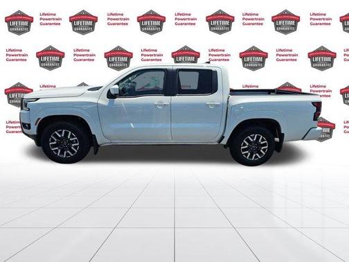 2025 Nissan Frontier SL
