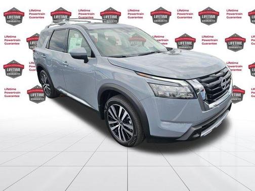 2025 Nissan Pathfinder Platinum